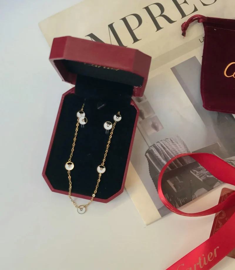 سلاسل وحلقان كارتير