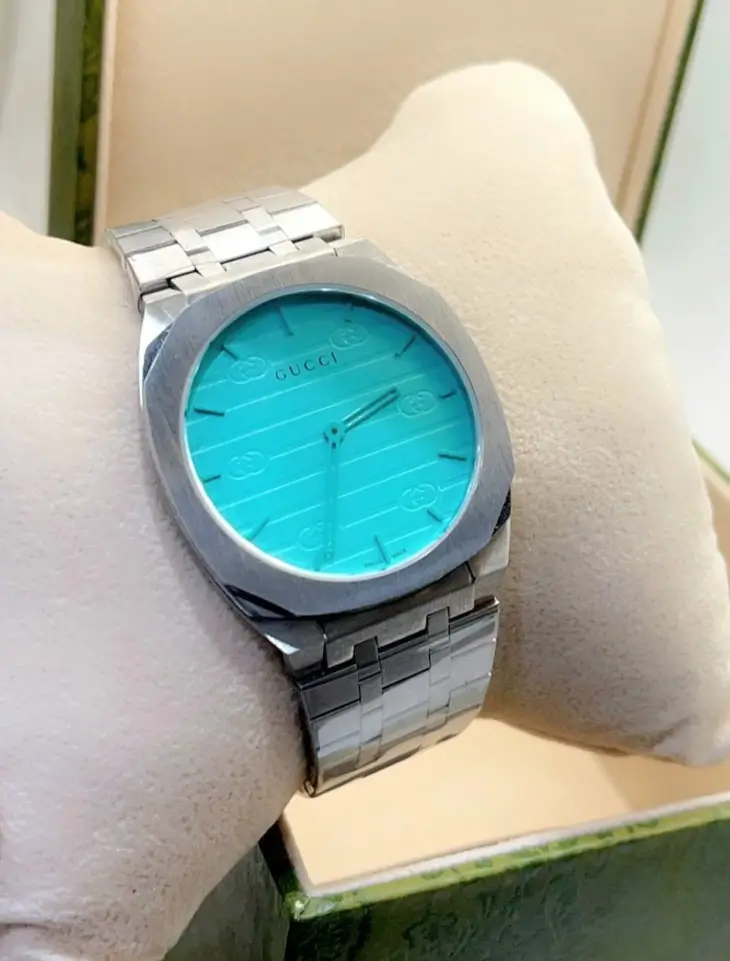 ساعة قوتشي 25H