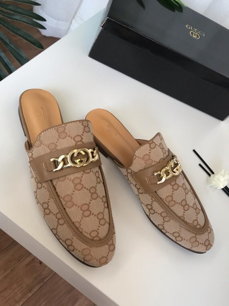 نعال قوتشي نسائي