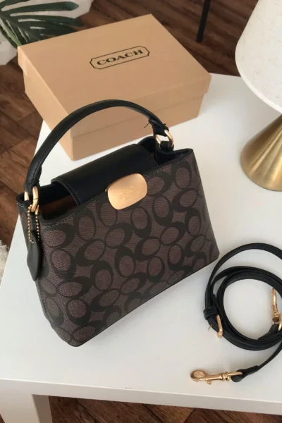 شنطة كوتش اليزا حجم متوسط