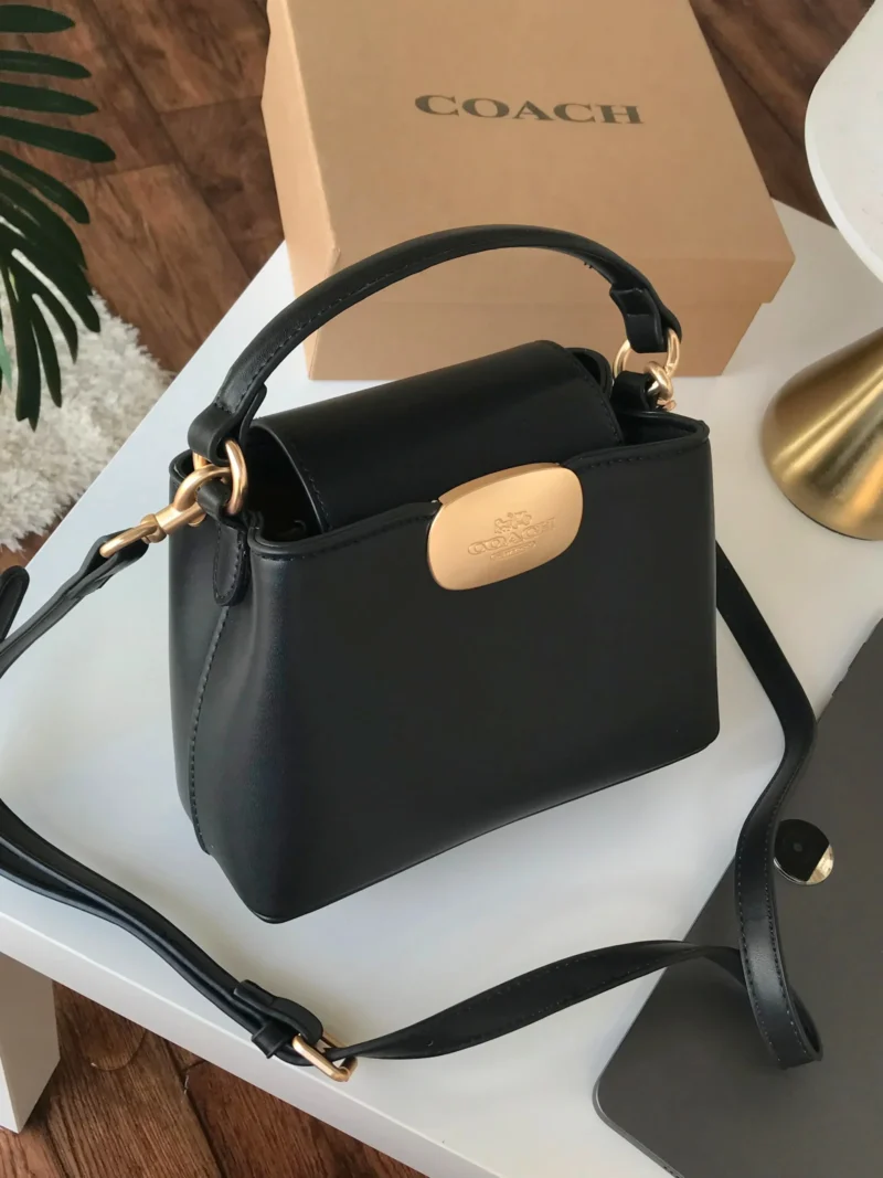 شنطة الهبه coach