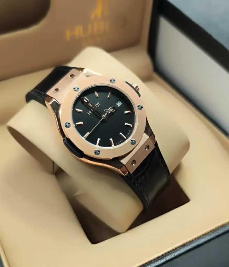 ساعة هوبلت نسائي بدون الماس