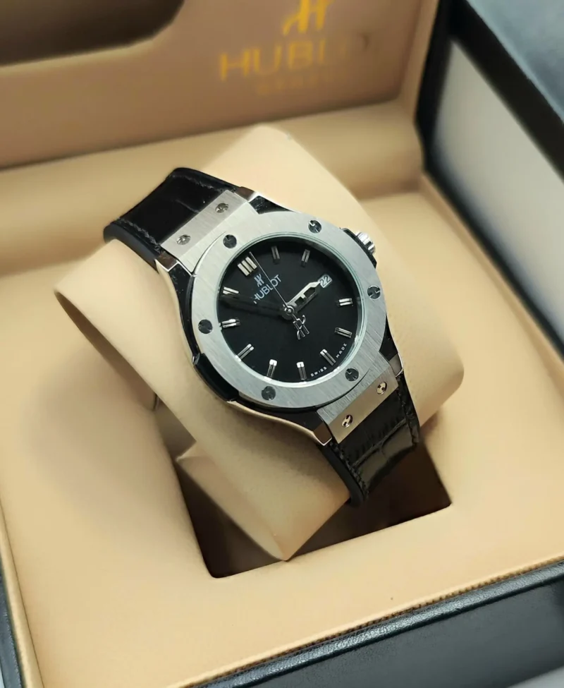 ساعه هوبلت نسائي ميني