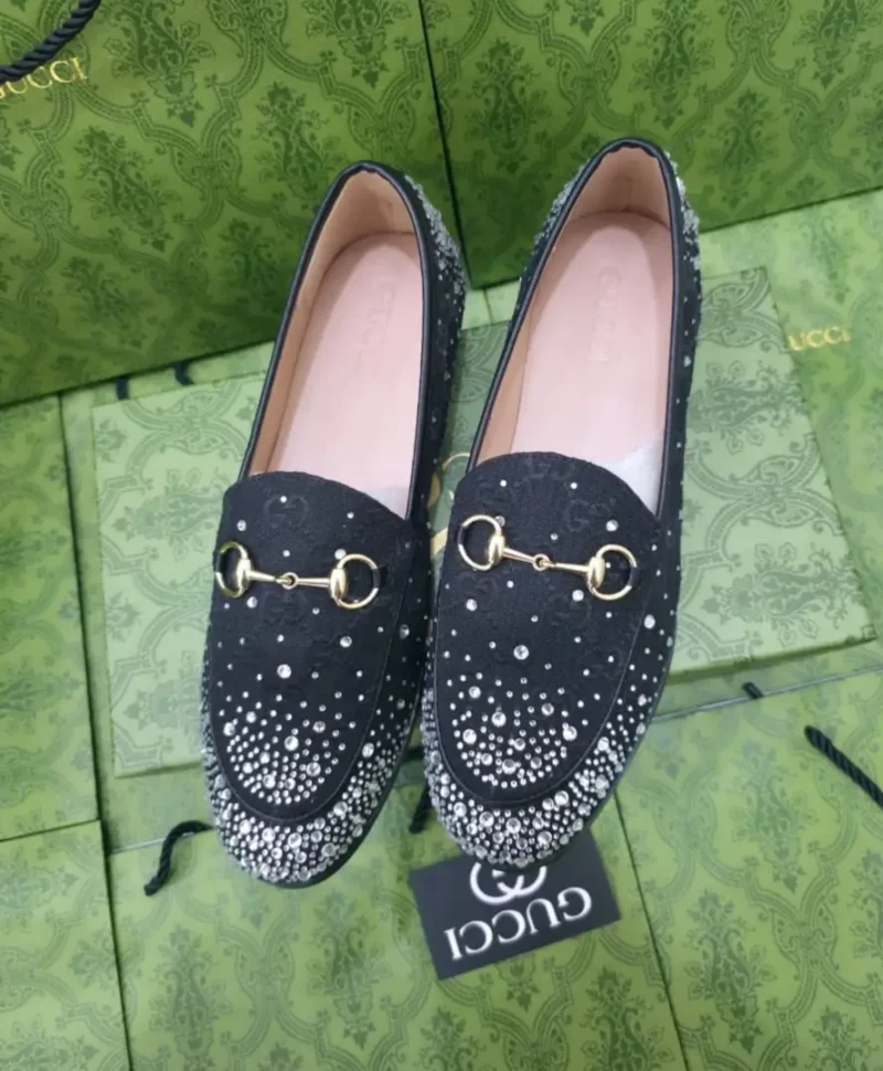 فلات قوتشي نسائي اسود