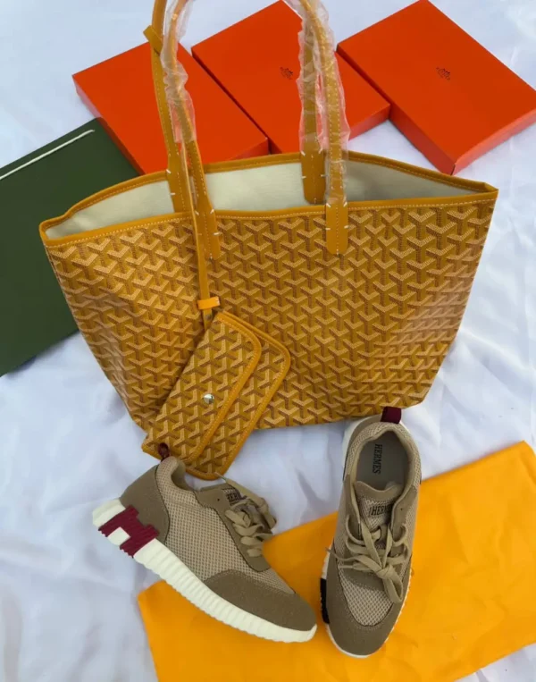شنط وشوزات للجامعة