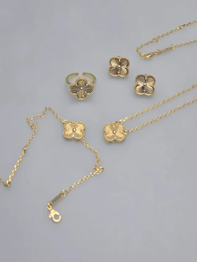 هدية نسائية سلسال وخاتم وحلق