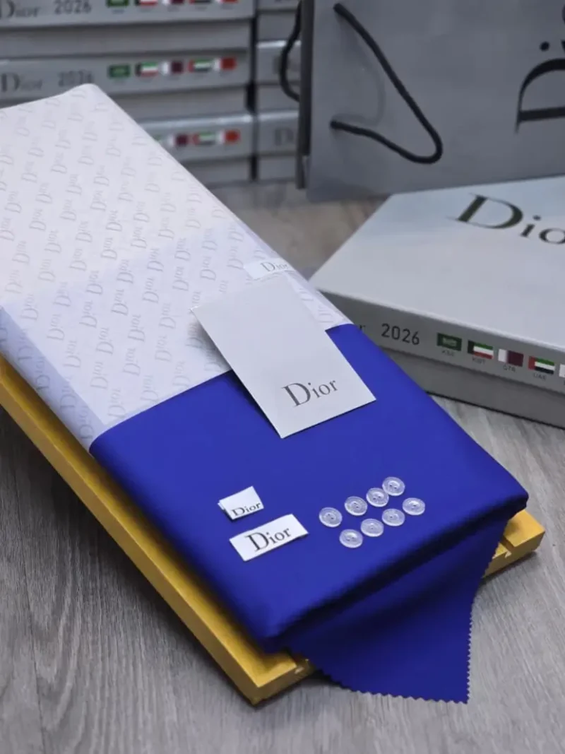 ثوب ازرق فاتح