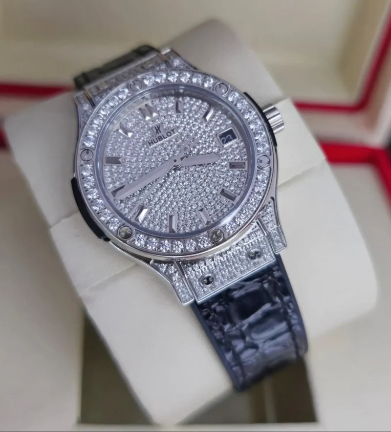 ساعه هوبلت اسود الماس