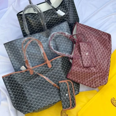 شنط كبيره ماركه جويارد
