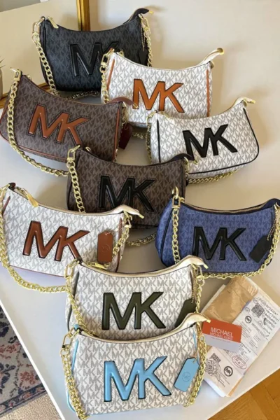 شنط كتف مايكل كورس