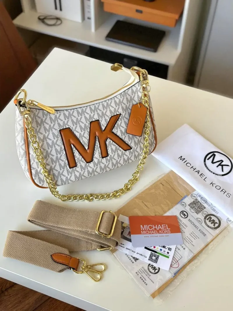 شنطة مايكل كورس درجة اولى