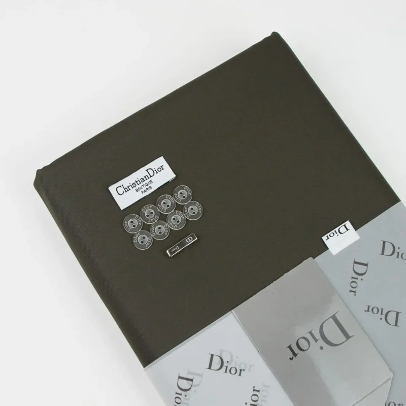 قماش زيتي غامق رجالي