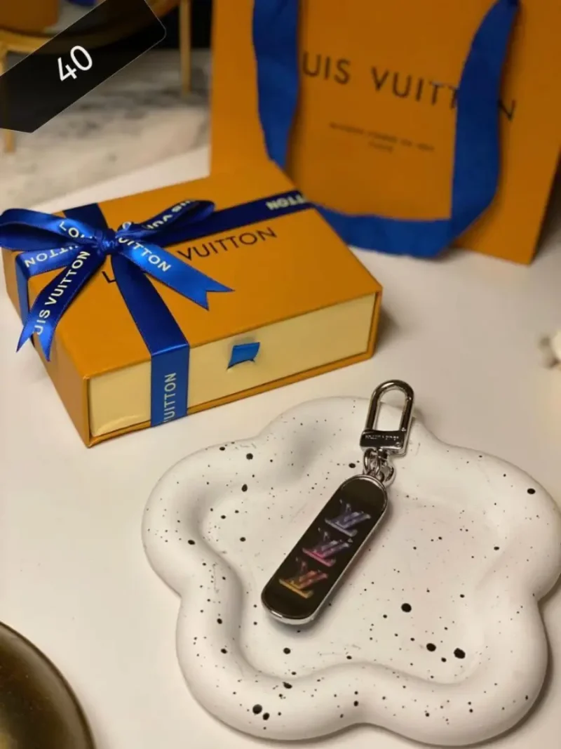 ميداليه هديه ماركه