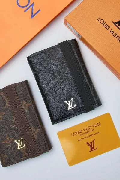 محافظ لويس فيتون