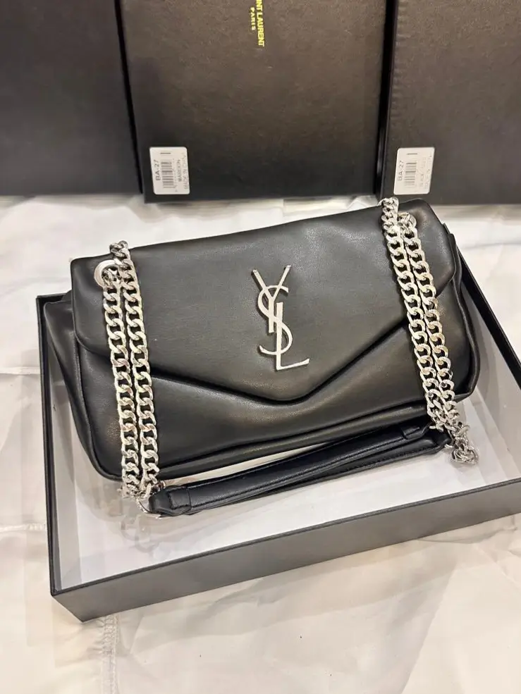 شنطة سان لوران جلد اسود