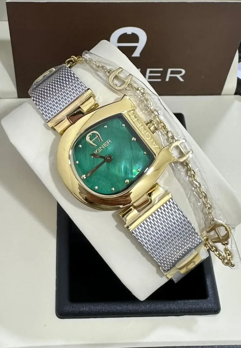 ساعة اقنر نسائي ذهبي ميناء اخضر