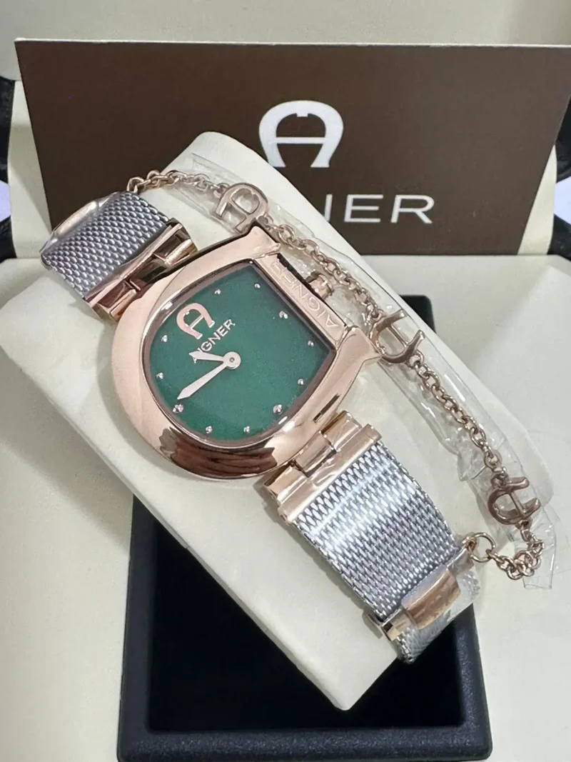 ساعه اقنر النسائيه