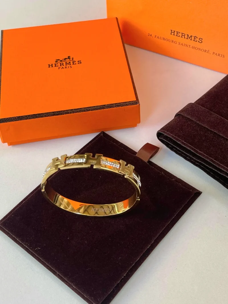 اساور هرمز نسائي