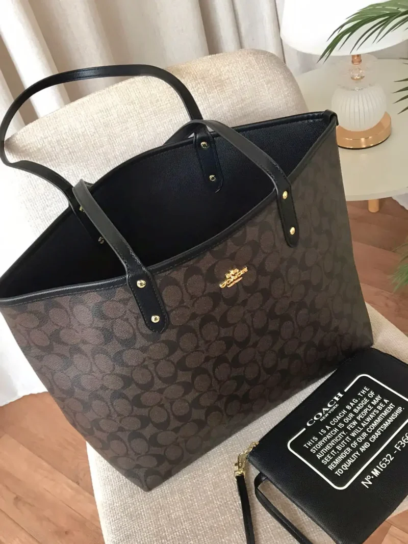 شنطة كوتش توتي كبيرة