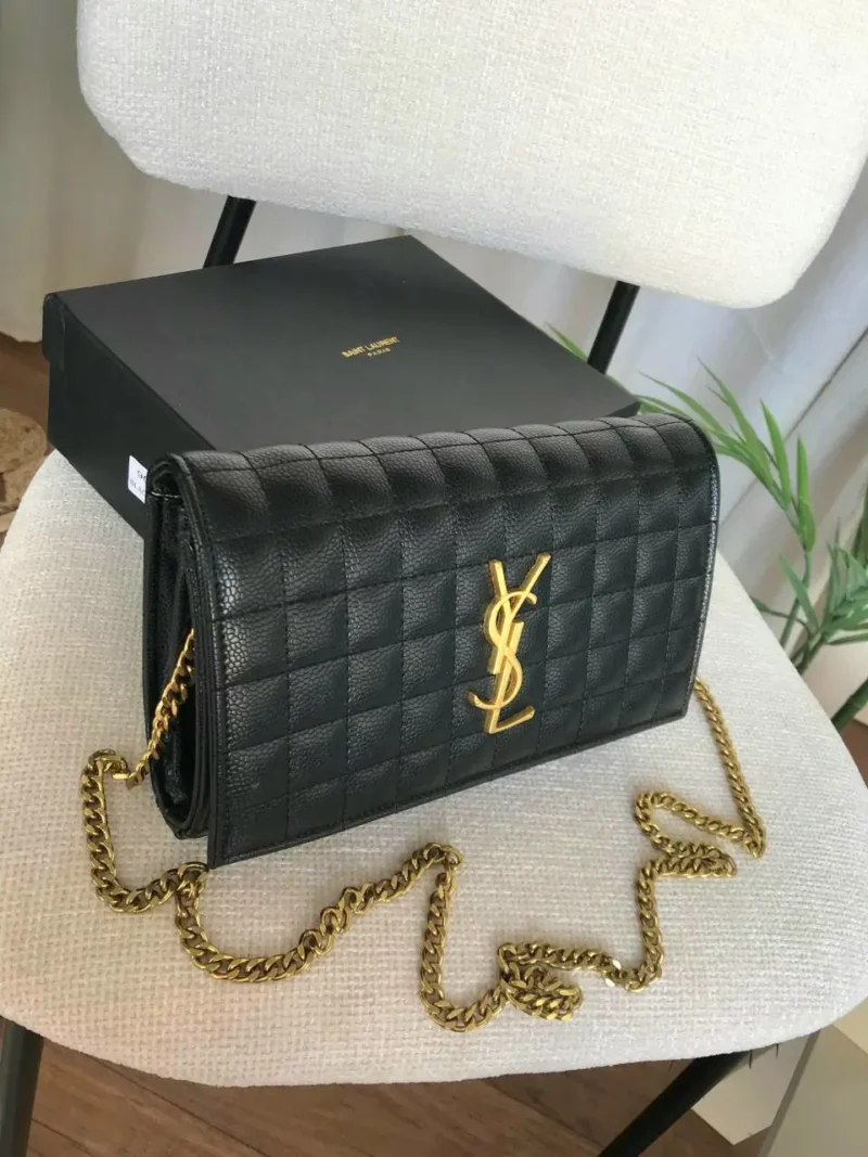 سان لوران شنطه سوداء جلد