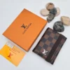 بوك رجالي lv
