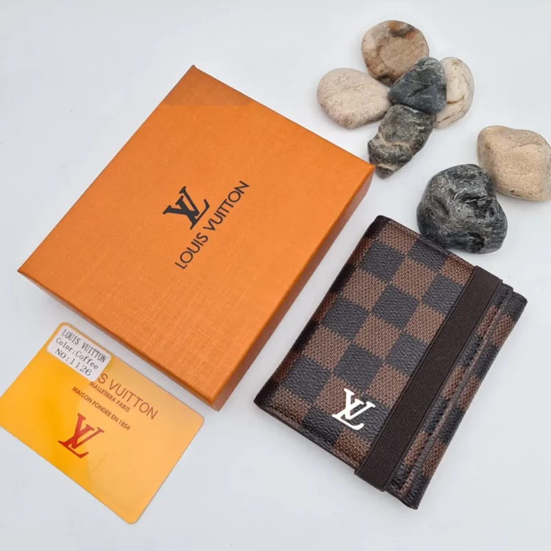 بوك رجالي lv