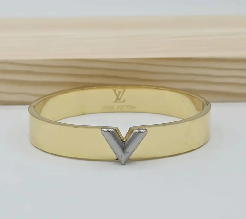 سوار لويس فيتون نسائي