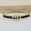 اسوارة قوتشي نسائي