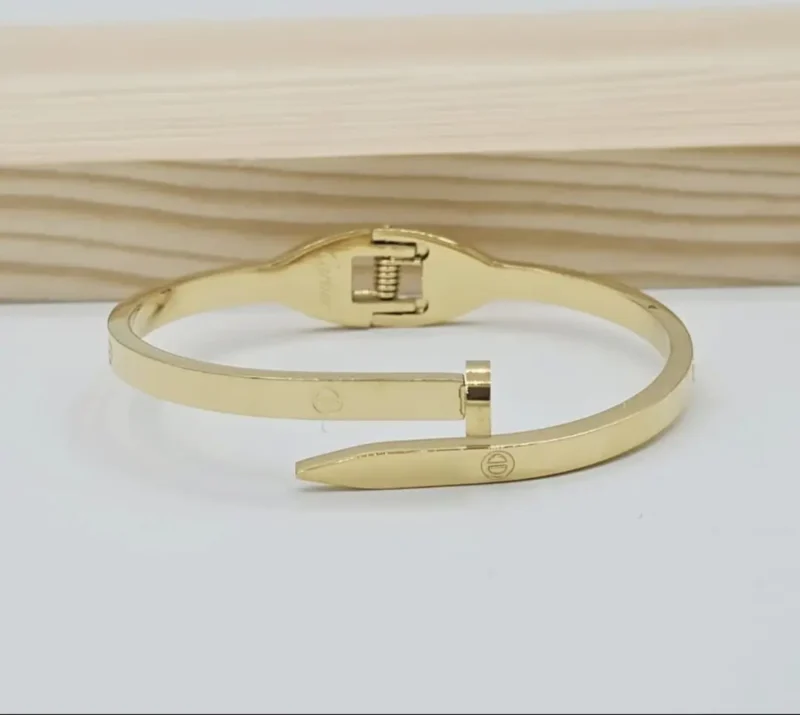 اسواره بنات ذهبي