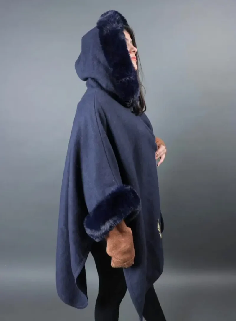 شال نسائي مع قبعة