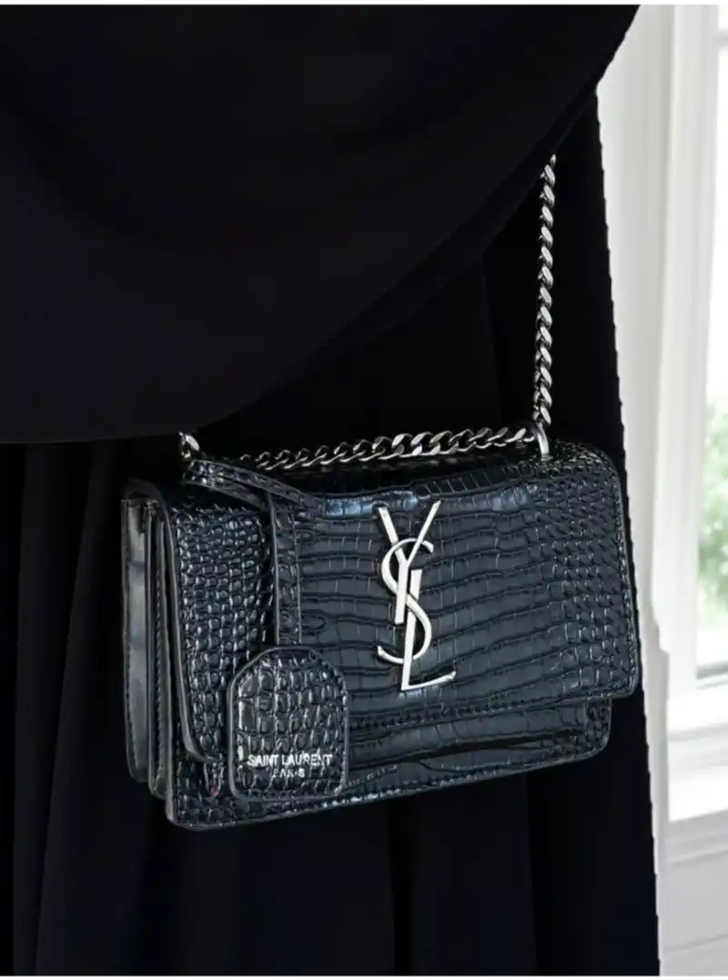 شنطة سان لوران جلد تمساح