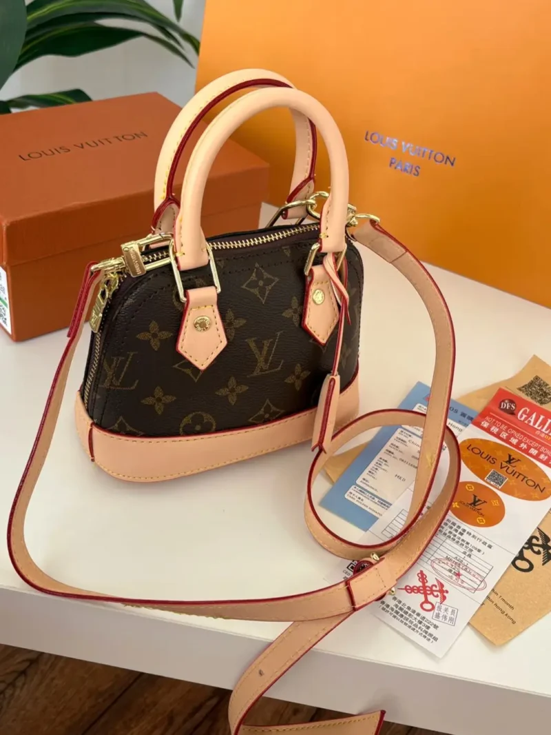 شنطة لويس فيتون الما