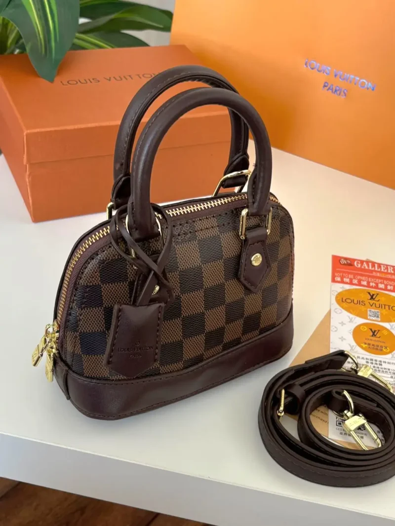 شنطه لويس فيتون الما ماستر