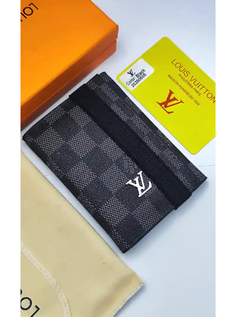 محفظه رجالي لويس فيتون