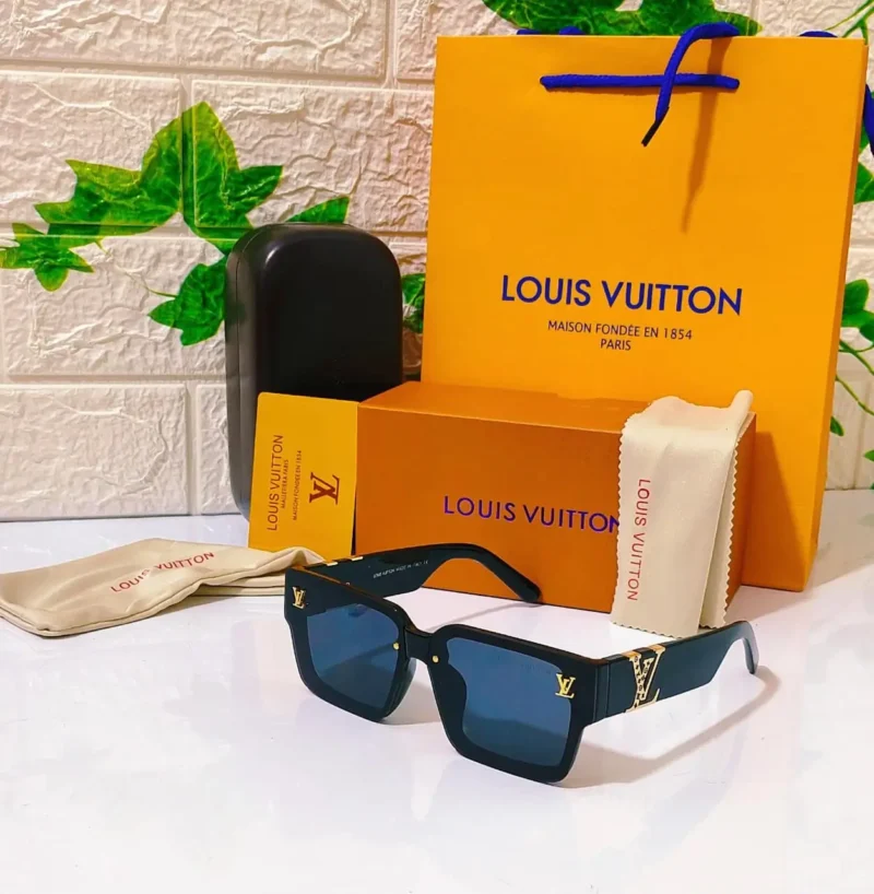 نظارة شمسية حريمي لويس فيتون