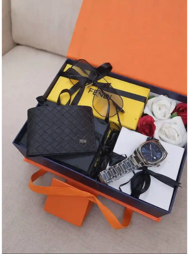 هدية رجالية ساعة ومحفظة ونظارة