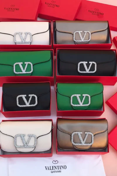 شنط فالنتينو