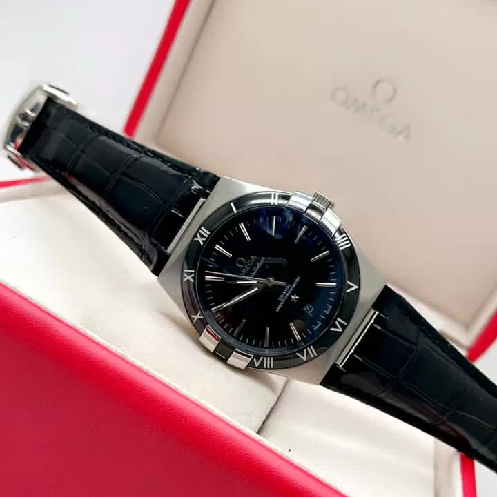 ساعة اوميغا جلد سوداء
