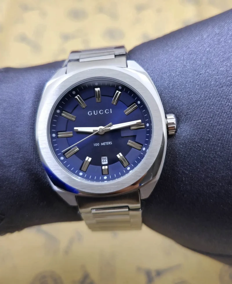 ساعة قوتشي رجالي ازرق