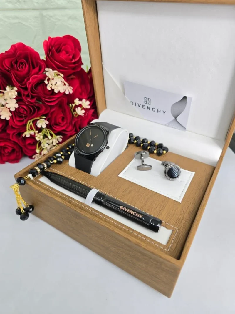 ساعة وقلم وكبك جفنشي