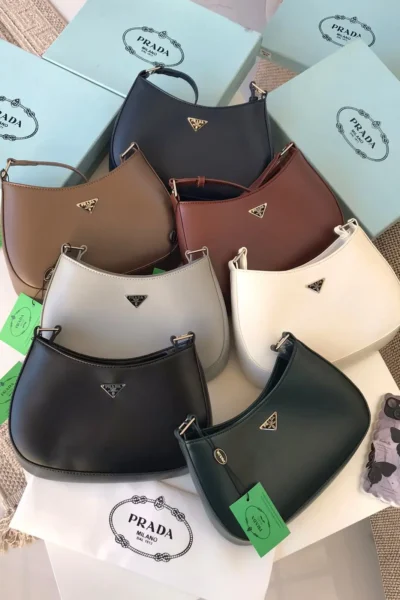 شنطة ماركة برادا