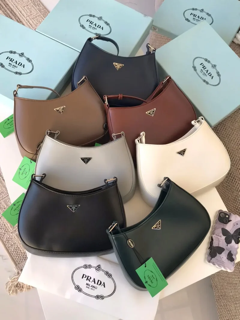 شنطة ماركة برادا