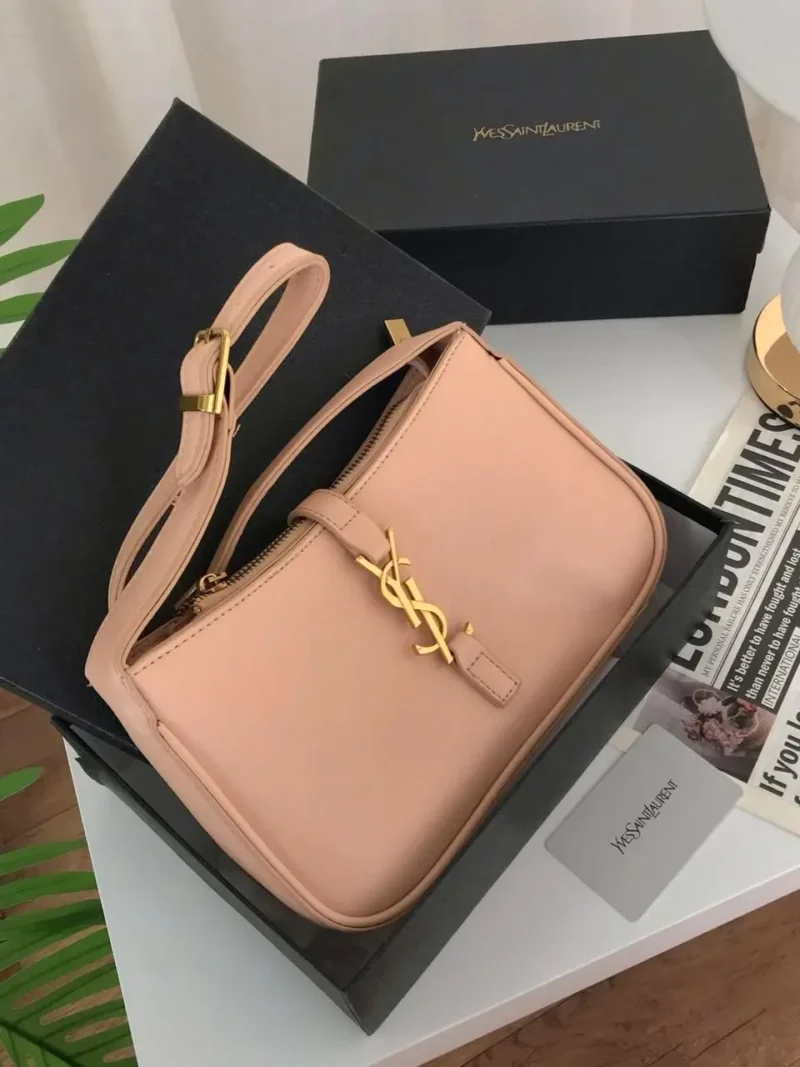 شنطة سان لوران وردي