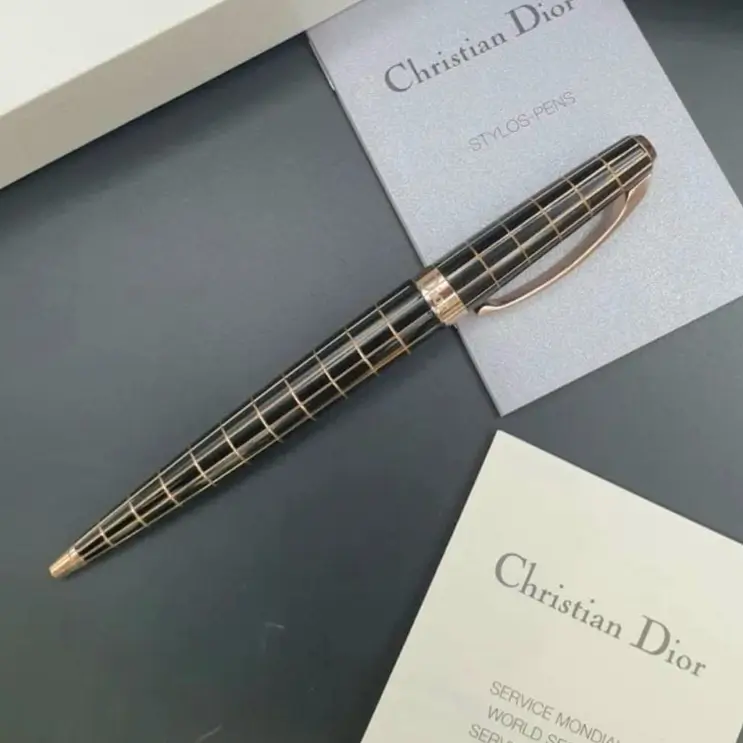 قلم ماركة فخم للرجال من Dior