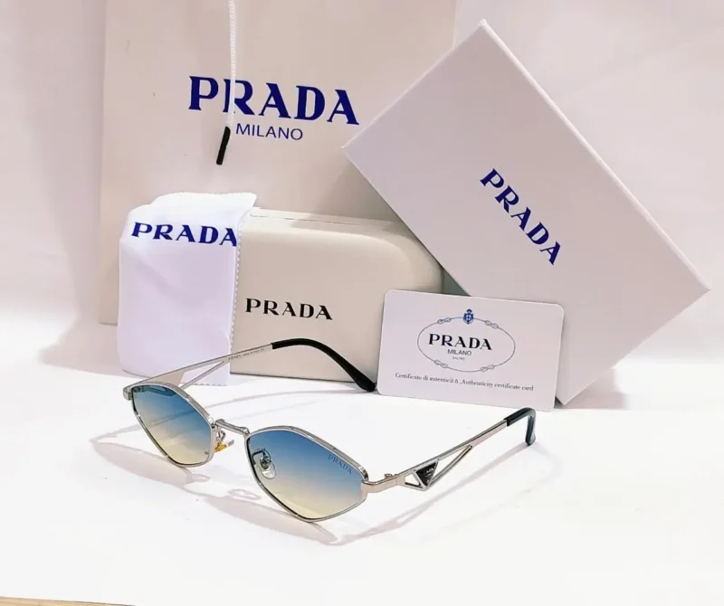 نظارة PRADA المشهورة