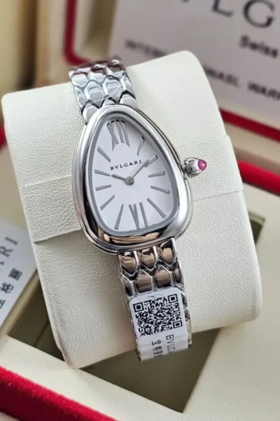 ساعة بولغري نسائية صغيرة