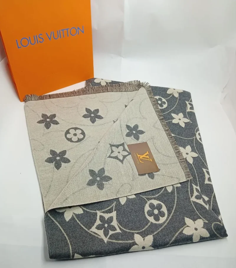 سكارف حريمي ماركات