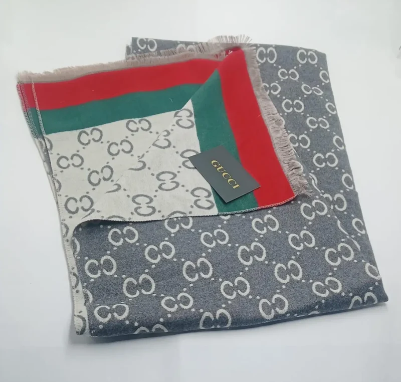 سكارف شتوي ماركه