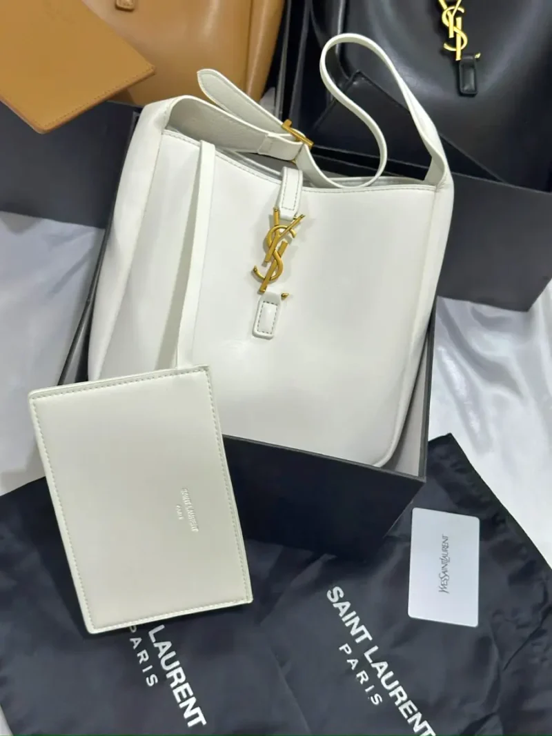 شنط سان لوران الكبيره