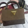 شنطة جيس لون بني